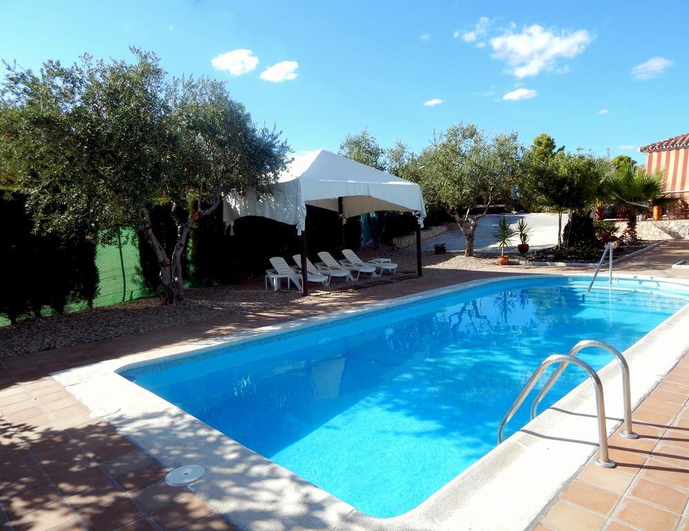 Piscinas En Baena