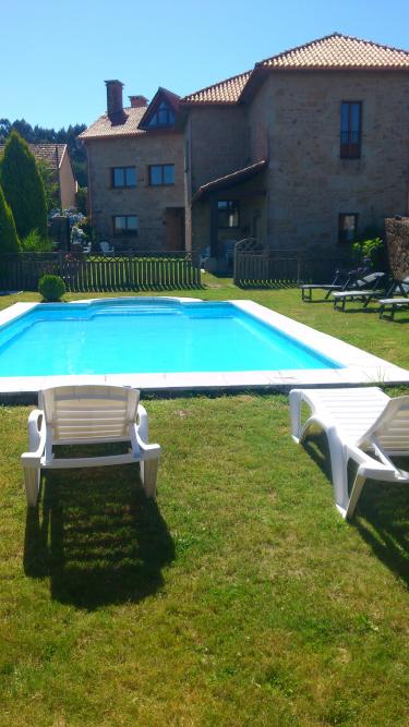 Piscinas En Estrada (La)