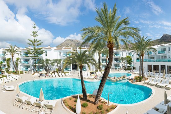 Piscinas En Pollensa