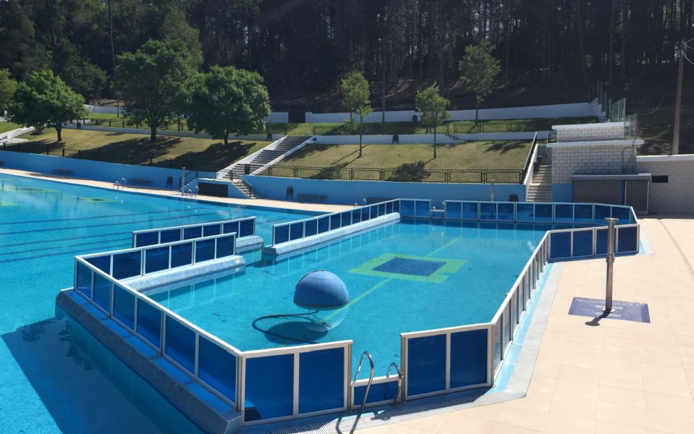 Piscinas En Puenteareas