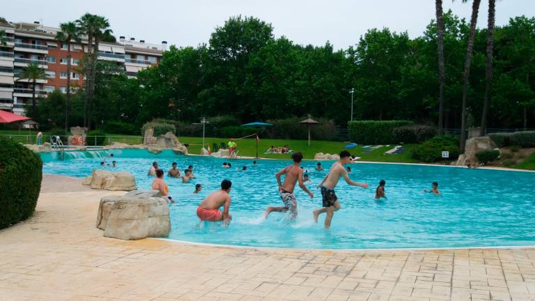 Piscinas En Reus