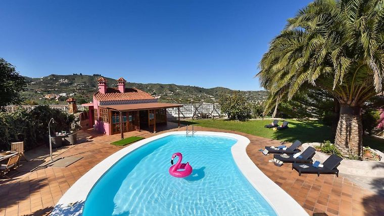 Piscinas En Santa Brígida