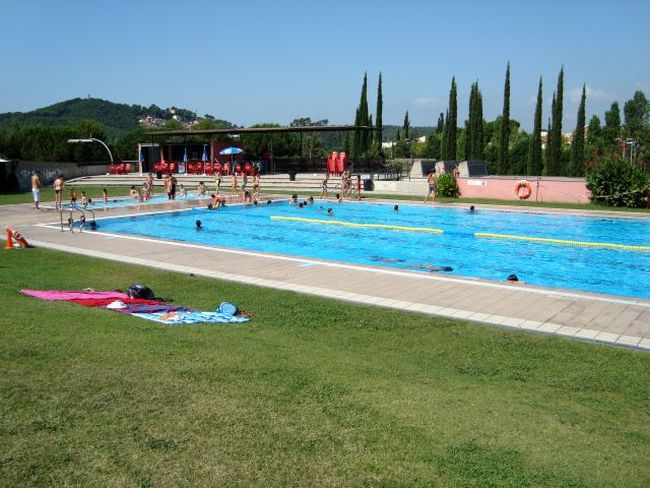 Piscinas En Sardañola Del Vallés
