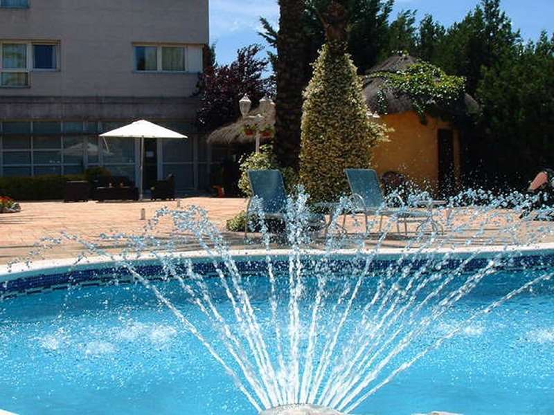 Piscinas En Villafranca Del Panadés