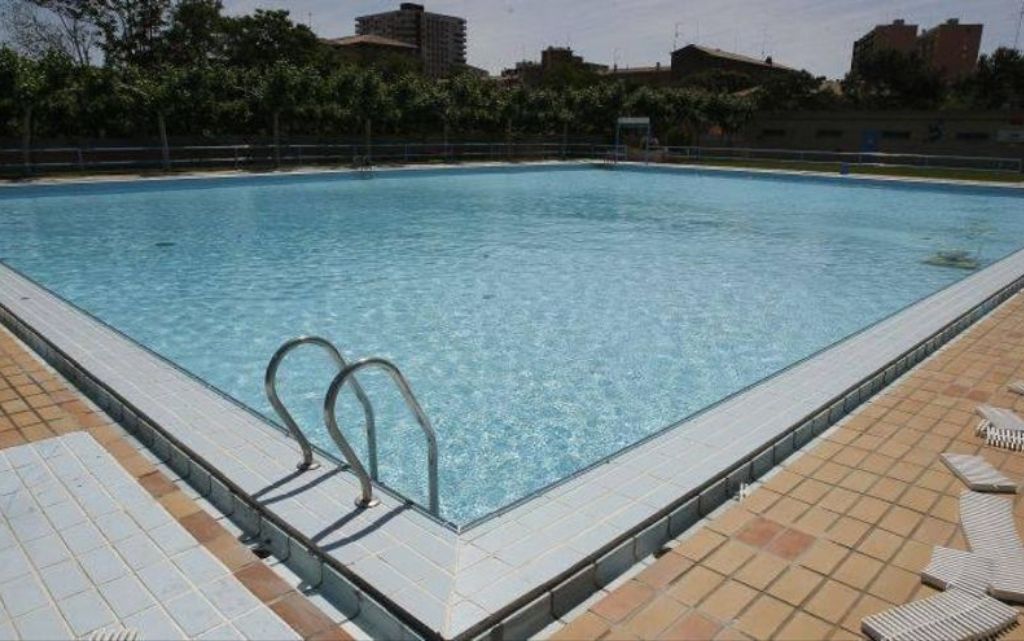 Piscina Cubierta Vía Parque