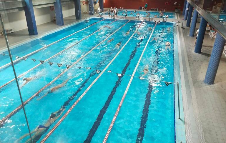 Piscina Municipal Ayora De Supera