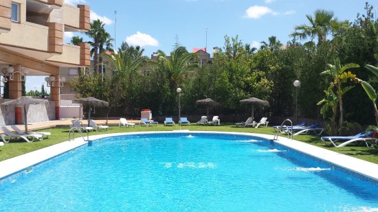 Piscina Municipal De Dos Hermanas