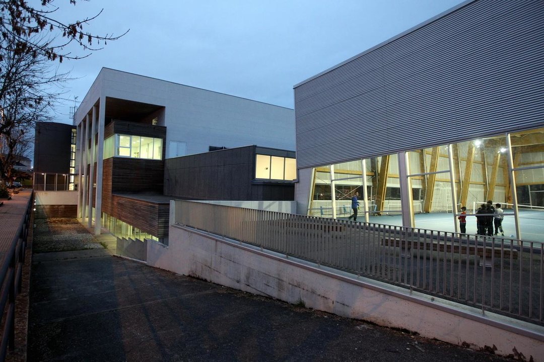 Piscina Municipal Exterior De Frigsa