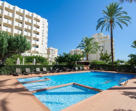 Piscinas Los Robles