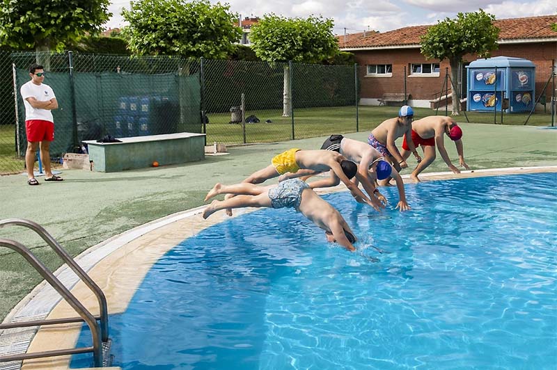 Piscinas Municipales De El Sotillo